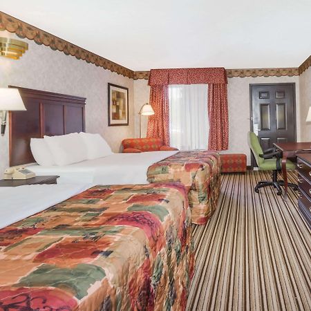 Days Inn - Oneonta Екстер'єр фото