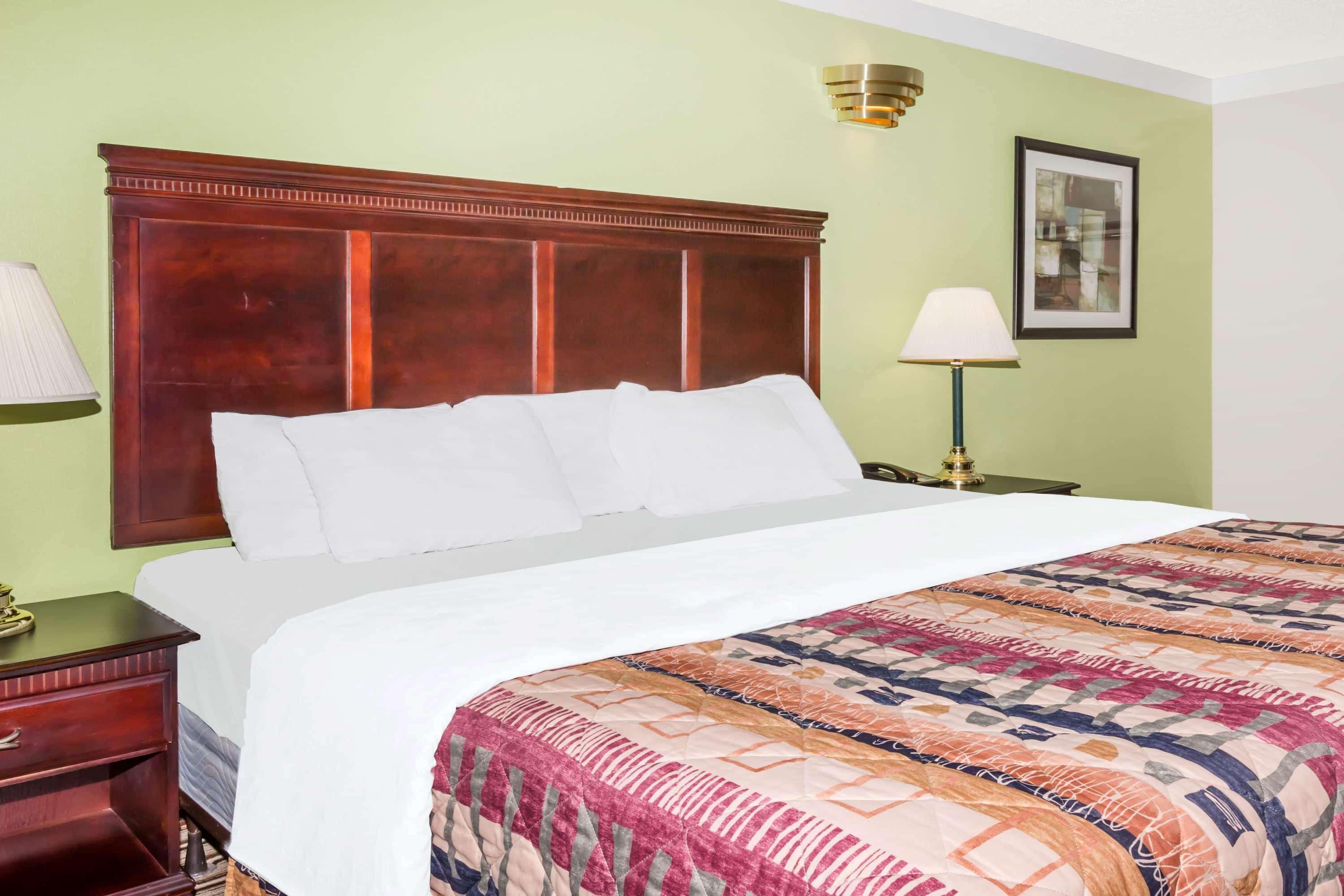 Days Inn - Oneonta Екстер'єр фото